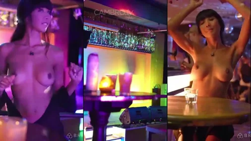 DaringKiara Risky Flashing Inside Nightclub
