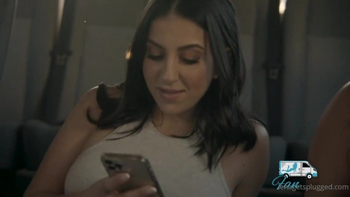 Fan Bus Sextape With Lena The Plug