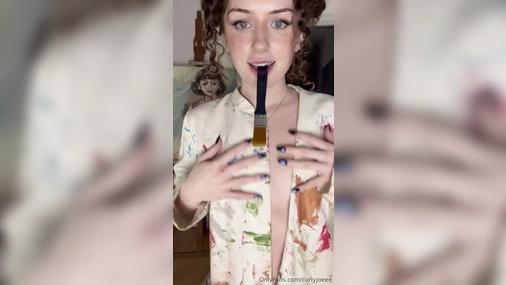 Curlyjoeee Uses Her Naked Chest Instead Of Canvas For Her Art