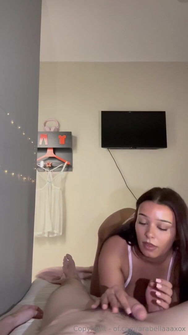 Arabellaaaxoxo Gets All Her Holes Filled With Big Dick