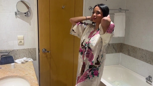 Anissa Kate Clean Bubble Bath Masturbation With Transparent Dildo