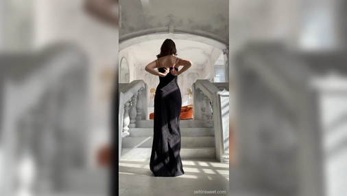 Selti Gets Nude In High Heels