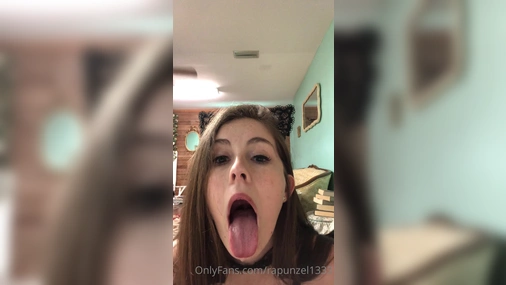 Rapunzel1333 Blowjob Training With Dildo