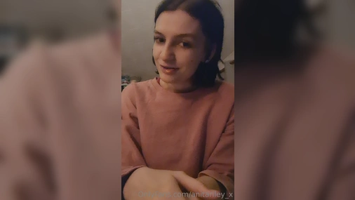 Anitariley_x Flashing Tits On Cam