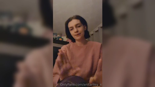 Anitariley_x Flashing Tits On Cam
