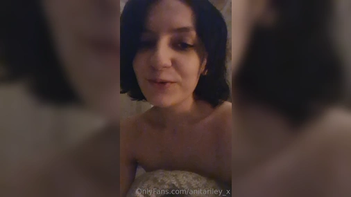 Anitariley_x Quick Tits Flashing