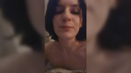 Anitariley_x Quick Tits Flashing