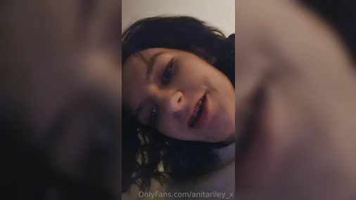 Anitariley_x Flashing Tits With Face Close Up