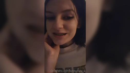 Anitariley_x Flashing Tits With Face Close Up