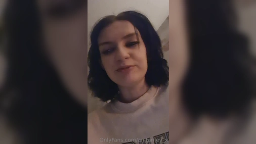 Anitariley_x Flashing Tits With Face Close Up