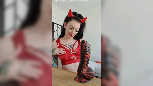 Hylia Fawkes Masturbating And Fucking Black Dildo