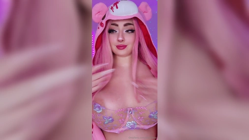 JazzyFoxe Flashing And Playing with Big Tits