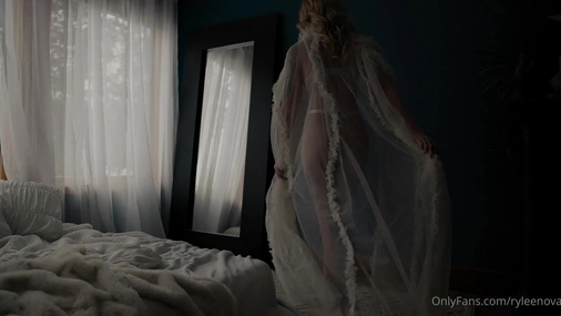 Rylee Nova Strips