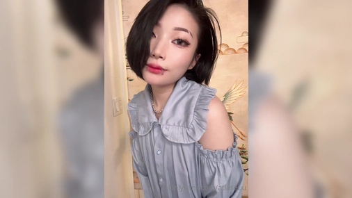 Atlaseuuvip Teasing Nipples With Sex Toy