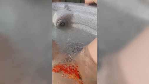 Xmimirose Masturbates In The Water Her POV