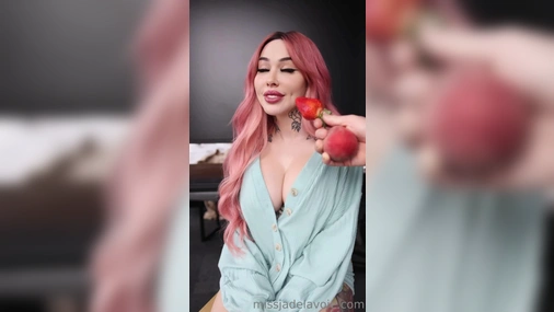 Jade Lavoie Funny Guessing Game