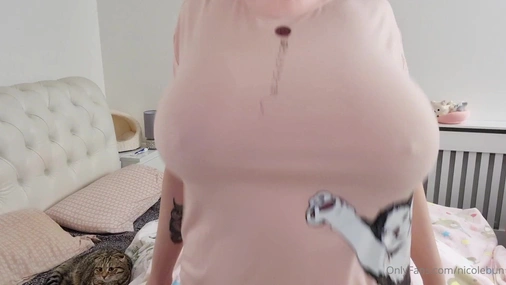 Nicolebun Big Tits Close Up And Intense Masturbation