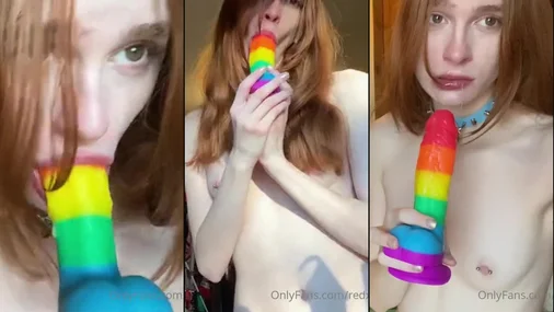 Redxxxsuede Blowjob mit Dildo und Stachelhalsband